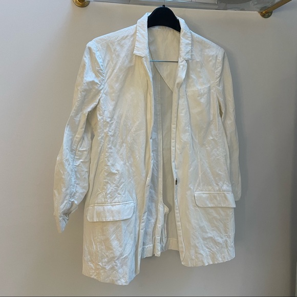 Elizabeth and James White Crinkle 3/4 sleeve blazer - Picture 8 of 9